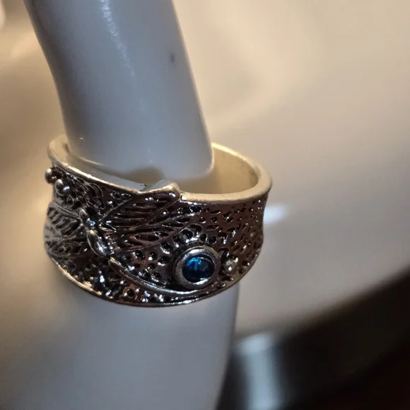 Dragonfly Boho Retro-style Wide Ring Inlaid with Synthetic Sea Blue Gemstone - Picture 7 of 9
